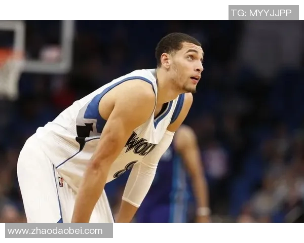 扎克拉文的篮球之路从天赋少年到NBA明星的成长历程