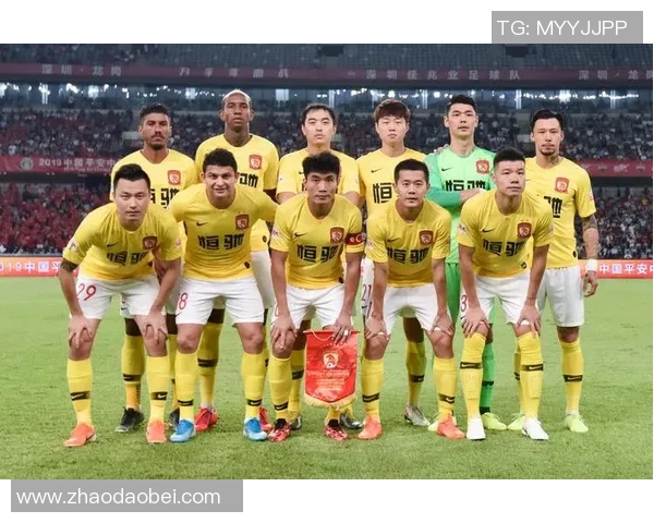 恒大与富力首发阵容对比分析揭示双方战术布局与实力差距